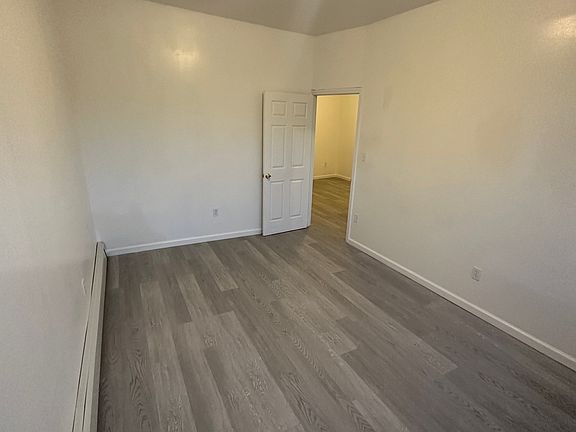 2nd image of 3015 Matthews Ave APT 2F