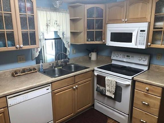 4th image of 10625 Saginaw Dr