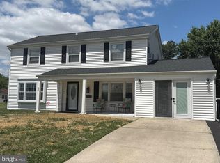 50 Paddock Ln, Willingboro, NJ 08046