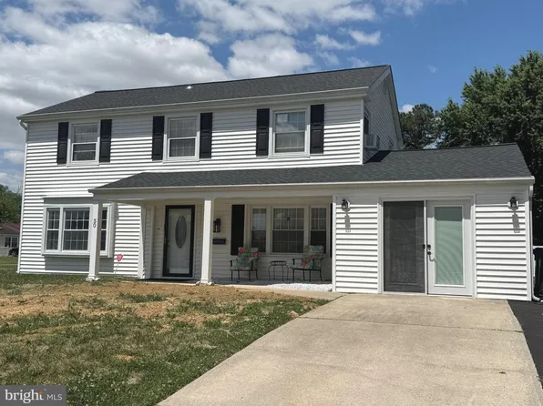 50 Paddock Ln, Willingboro, NJ 08046
