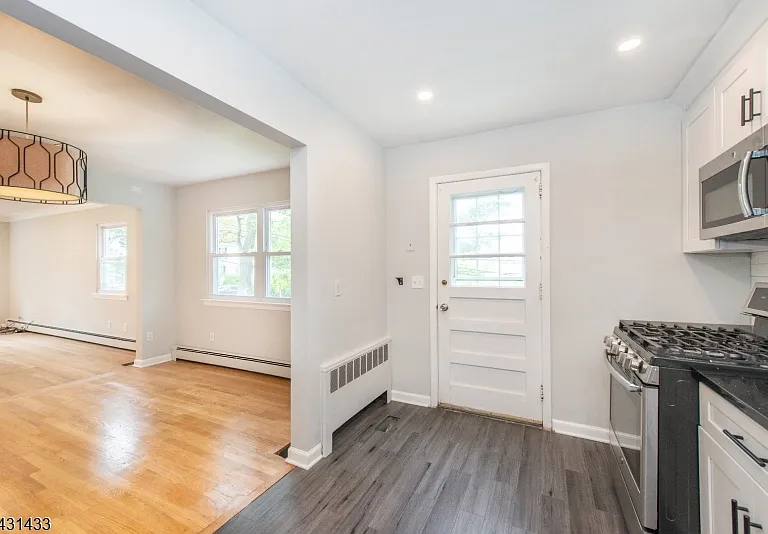 25 Whitfield St #1 — Photo 7