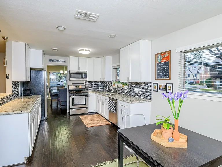 3630 Zoch Ln — Photo 16