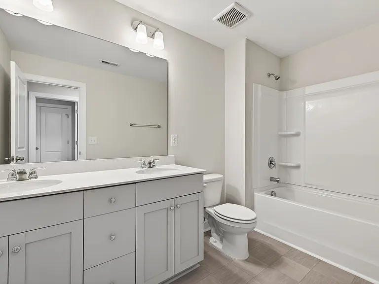 584 Barrington Row Ave — Photo 5