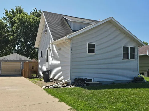 729 4th Ave, Brewster, MN 56119