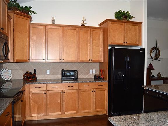 3rd image of 7110 Sevilleen Street SW