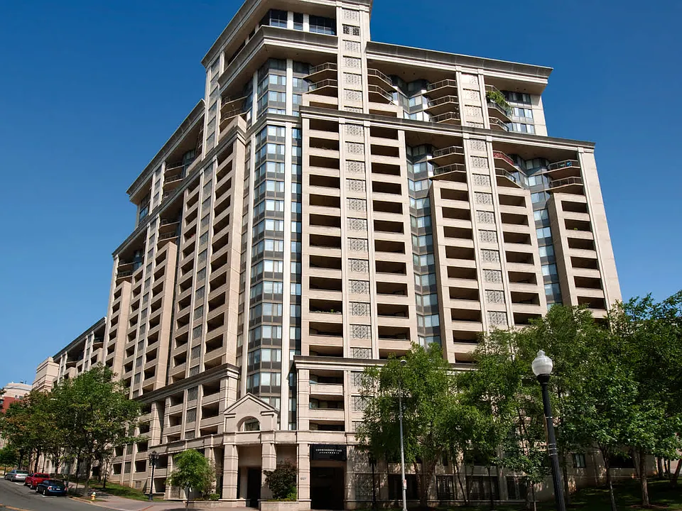 Courthouse Plaza Apartments