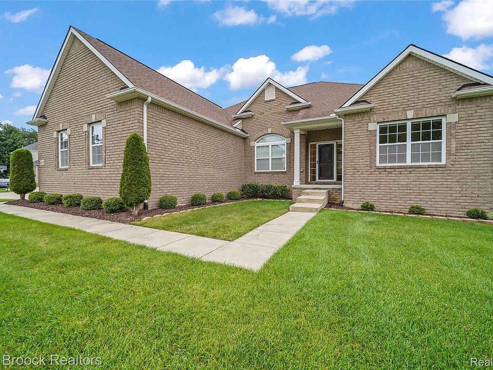 54158 Mar Lake Dr, photo 2