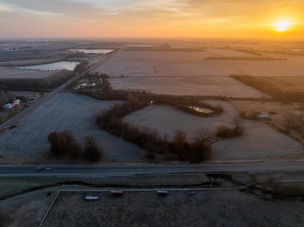2720 Sand Creek Rd, Ottawa, KS 66067
