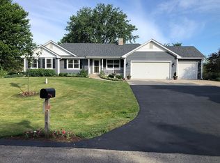 8S660 Marie St, Big Rock, IL 60511
