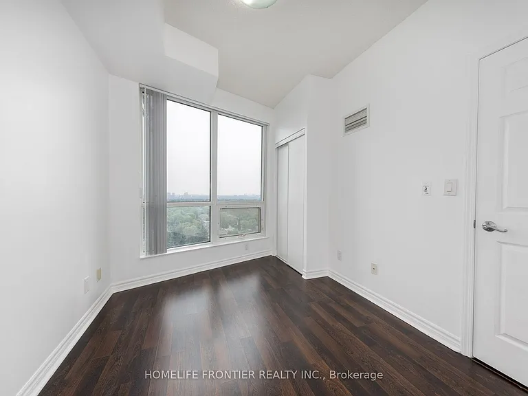 18 Holmes Ave #1712 — Photo 12
