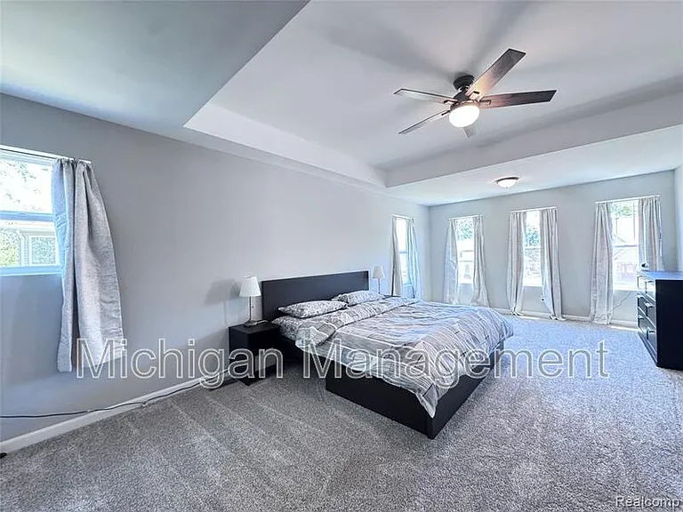 6149 Woodridge Ln — Photo 16