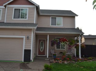213 Pioneer Dr, Silverton, OR 97381