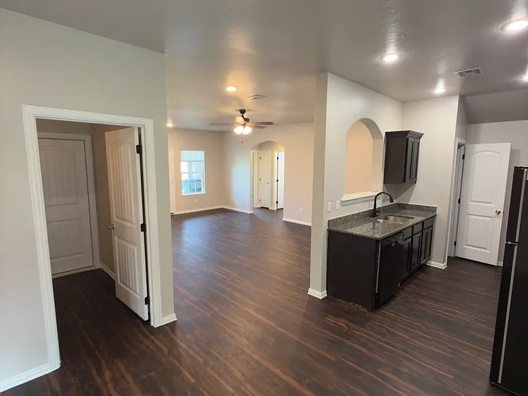 501 Windel Way #501 — Photo 7
