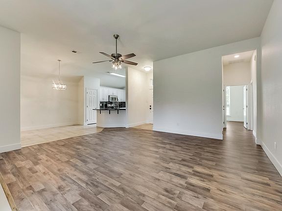4th image of 1705 Imperial Dr