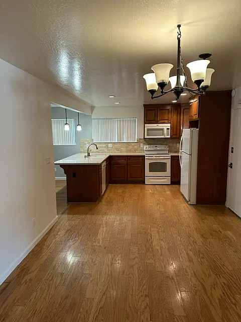 4 bed, 1664 sqft, $4,500 — Photo 4