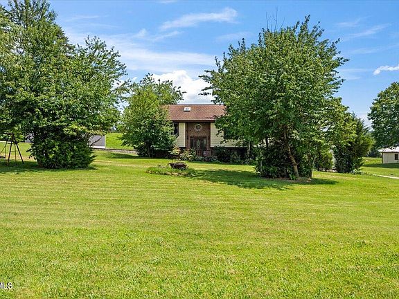 3rd image of 227 Kinchloe Mill Rd
