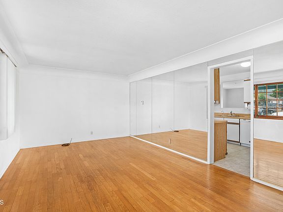 2nd image of 2319 Pearson Ave