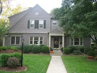 2087 Tremont Rd photo 1