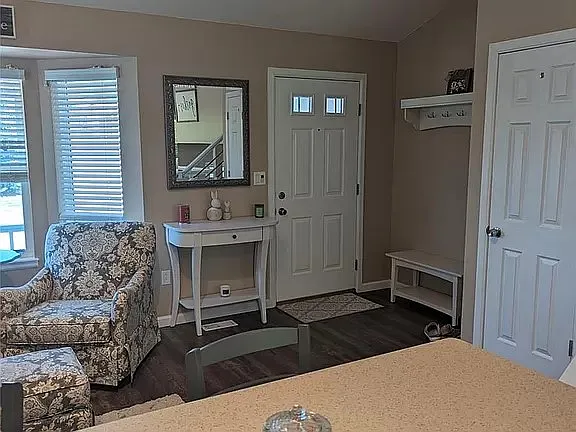 1572 Northridge Dr — Photo 7