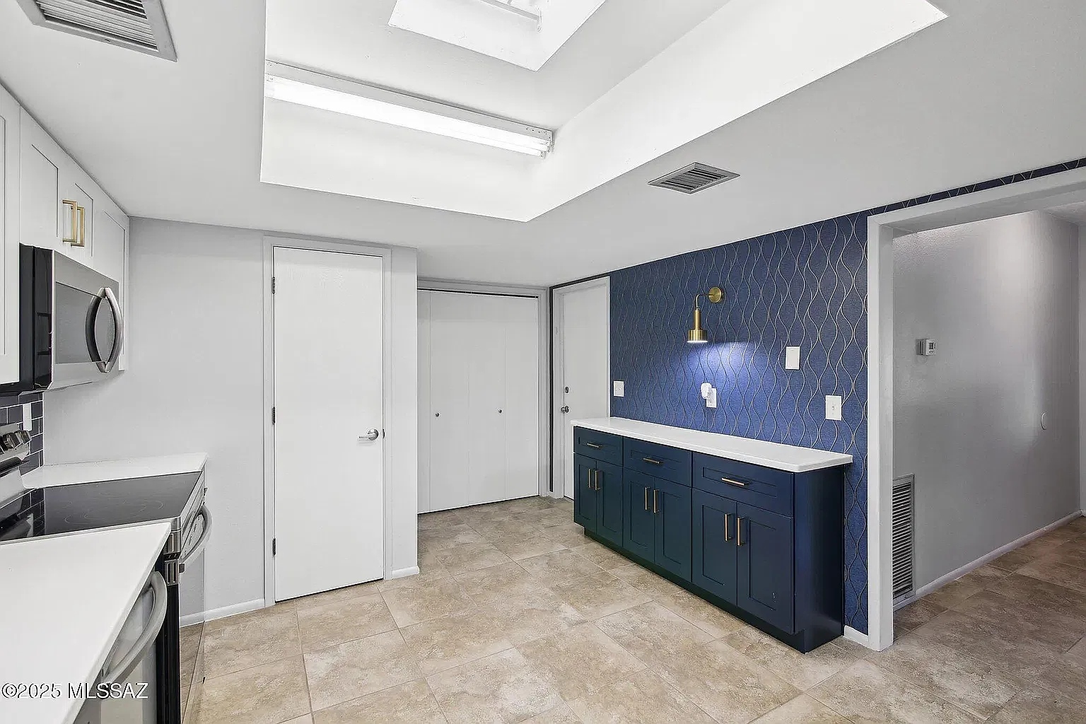 3 bed, 1374 sqft, $1,850 — Photo 3