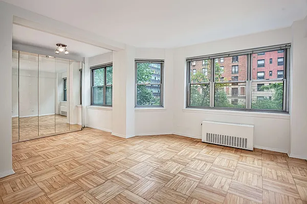 Rented by Compass | media 35