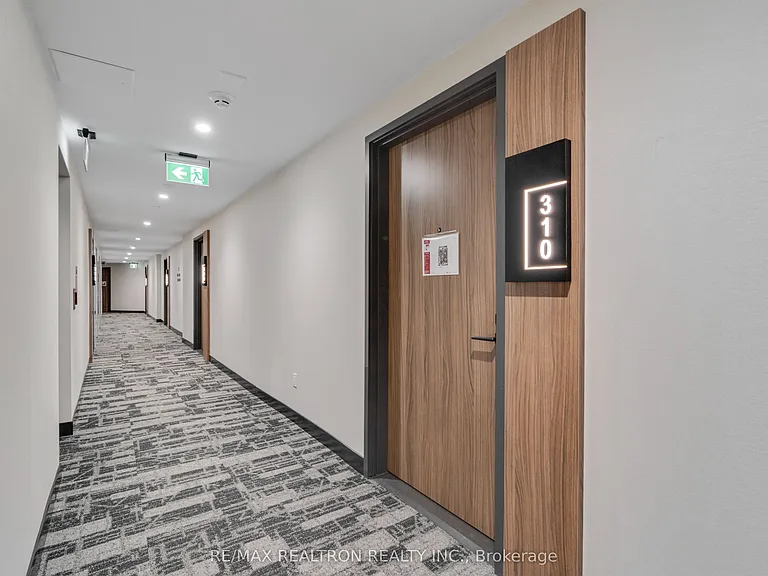 2525 Bathurst St #310 — Photo 8