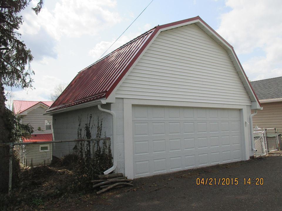 2nd image of 994 Vine St