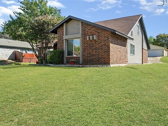 4th image of 639 Southwood Ct
