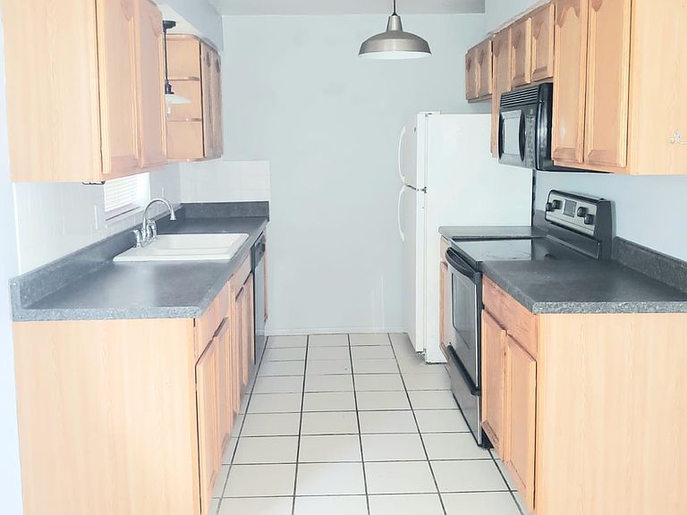 2504 Bay Blvd Indian Rocks Beach, FL, 33785 Apartments for Rent Zillow