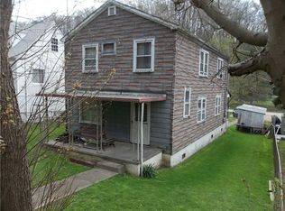 406 Green Valley Dr, Saint Albans, WV 25177