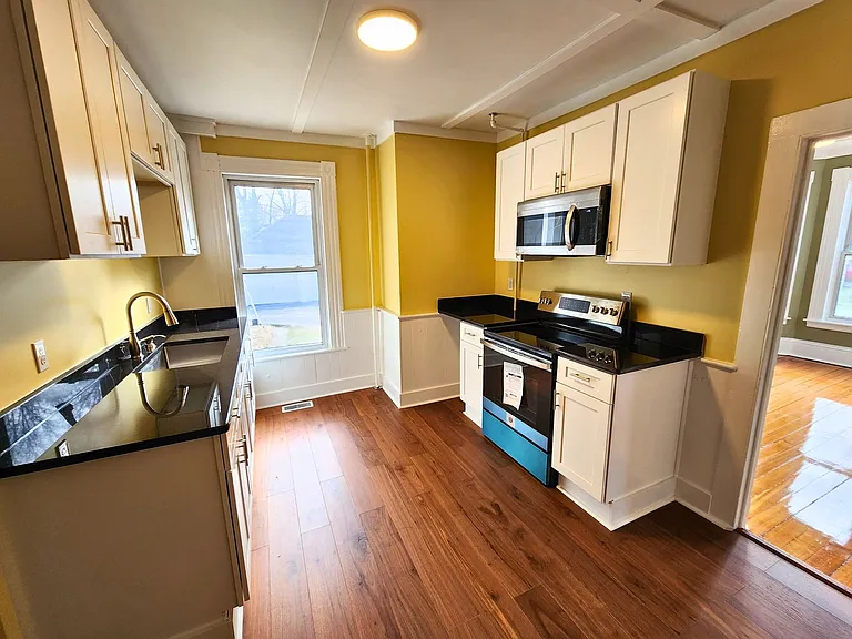236 South St — Photo 3