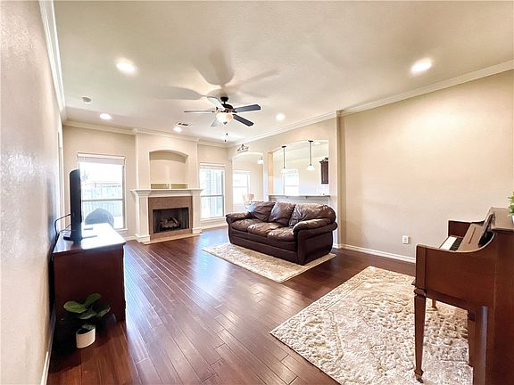 3rd image of 4318 W Murfield Dr