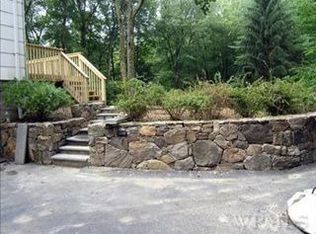 28 Lakeview Rd, North Salem, NY 10560