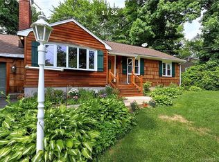 11 Glen Spring Dr, Trumbull, CT 06611