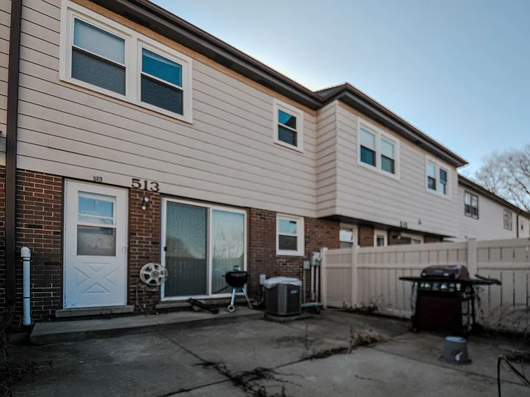 513 W Potter St — Photo 69