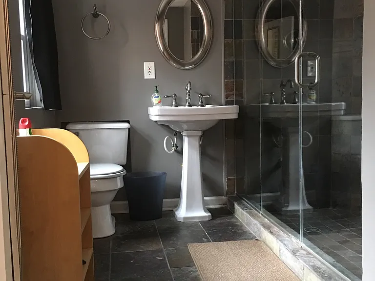 14 16th St SE #2 — Photo 4