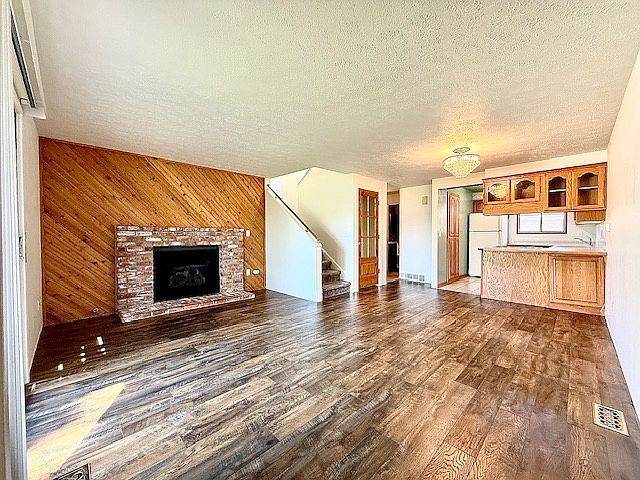 1st image of 23004 E Colt Ln