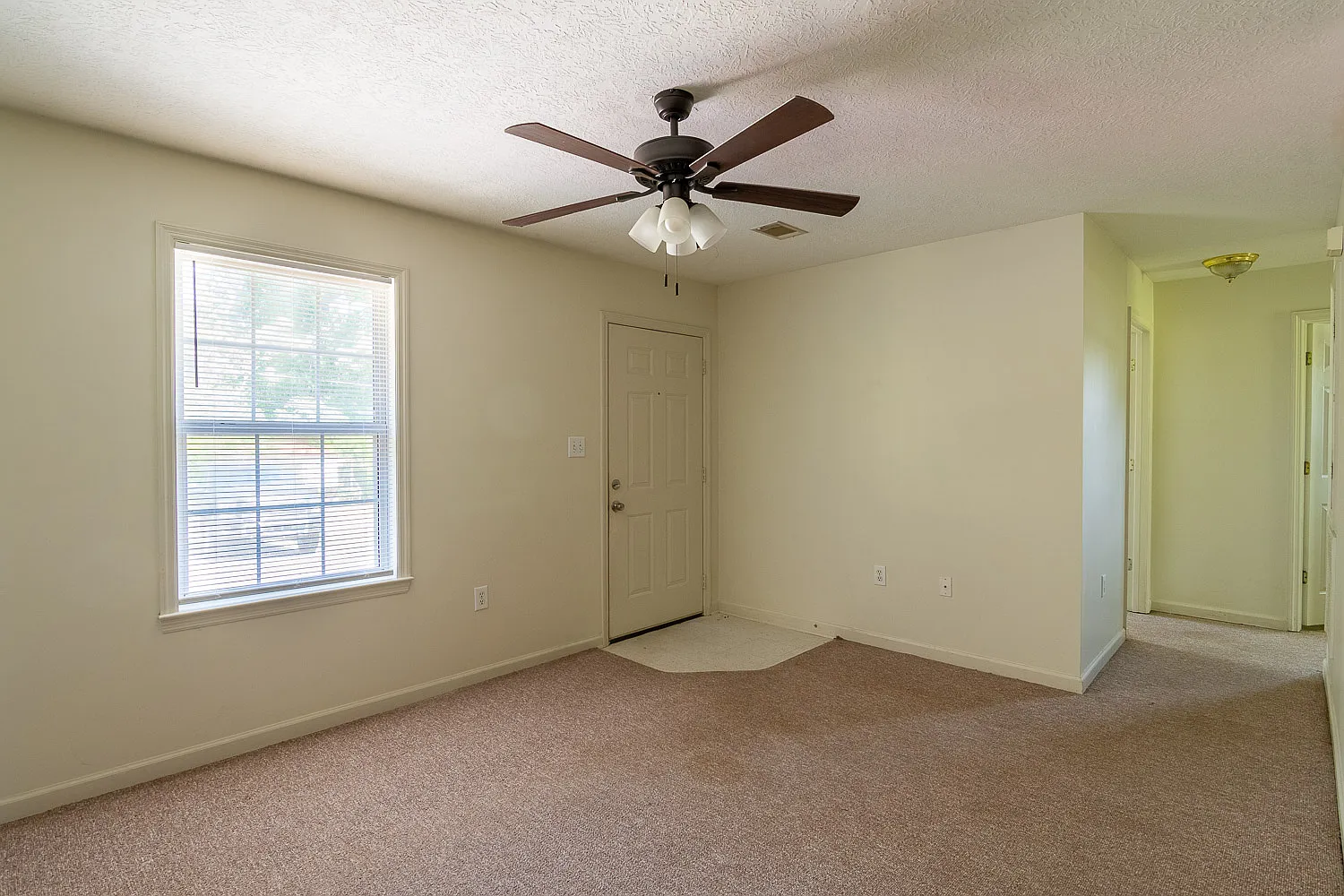 206 6th Avenue - 1 — Photo 3