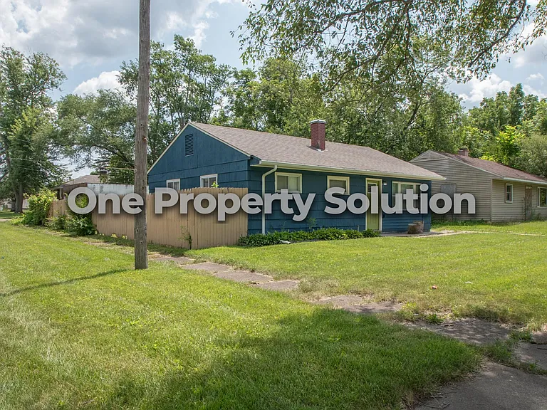 5001 Carolina St — Photo 3