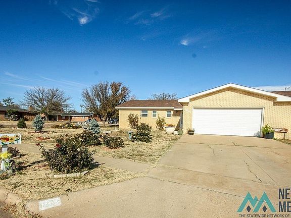 4th image of 1004 W Yucca Ave