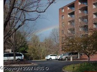 1951 Sagewood Ln #5, Reston, VA 20191