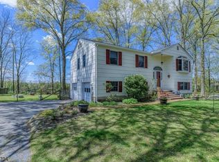 5 Woodglen Dr, High Bridge, NJ 08829