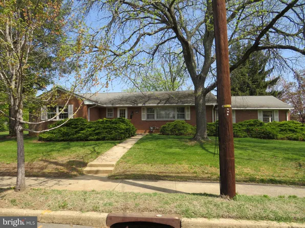 756 Yardville Allentown Rd, Trenton, NJ 08620