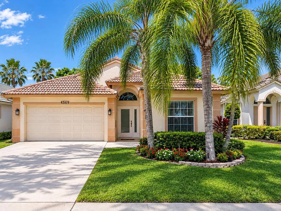 1569 Carriage Brooke Dr