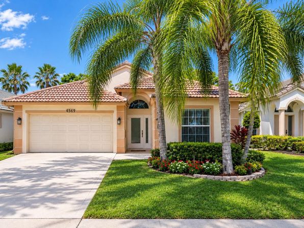 1569 Carriage Brooke Dr
