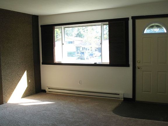 4th image of 1922 Herbert Dr