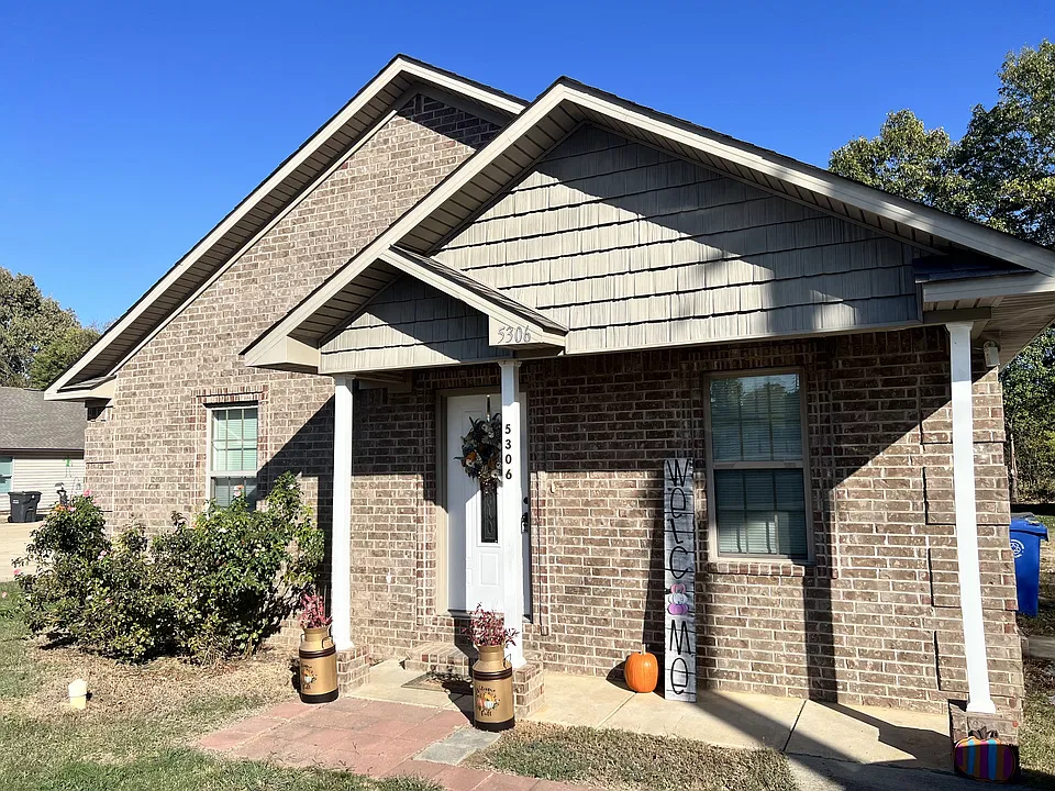5306 Apt Dr