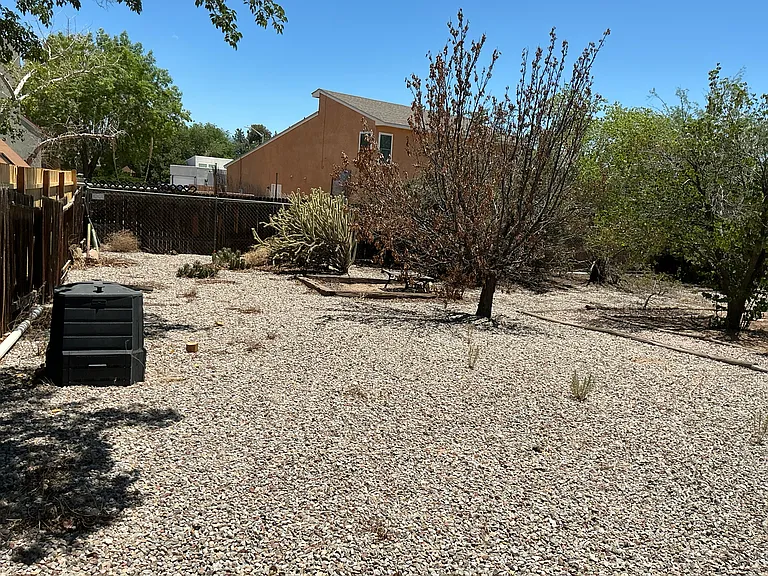 6216 Vista Montano St NW — Photo 18