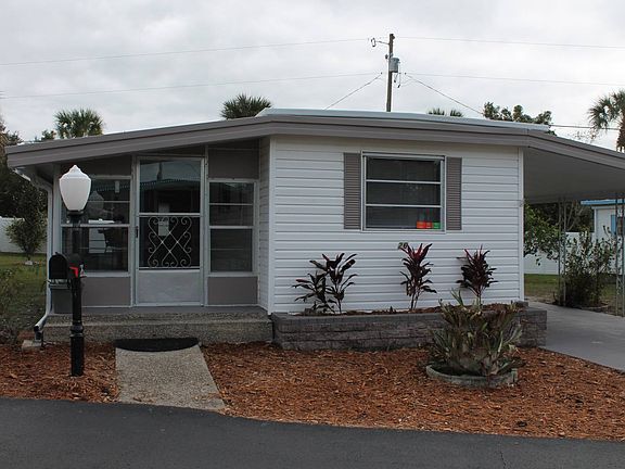 2nd image of 26 Fleetwood Ave #26