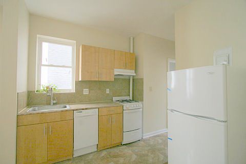 3rd image of 39-39 47th Ave #2